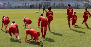 สนามกรึนวัลเดอร์ ชตาดิโอน รังเหย้าของบาเยิร์น มิวนิค