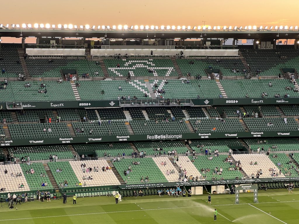 โปลี รินกอน ในสีเสื้อเรอัล เบติส