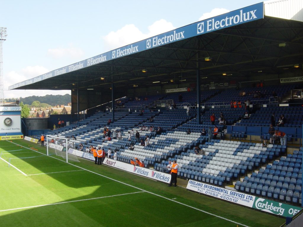 สนาม Kenilworth Road ของลูตัน ทาวน์