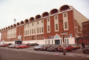 สนาม Maine Road ของแมนเชสเตอร์ ซิตี้