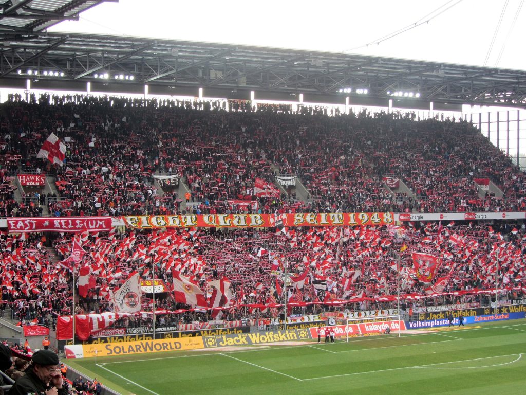 สนาม RheinEnergieStadion (Müngersdorfer Stadion) ของโคโลญจน์