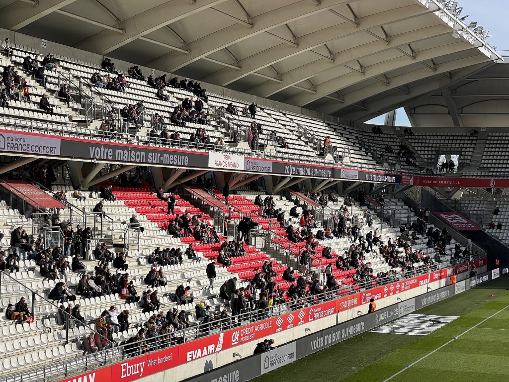 สนาม Stade Auguste-Delaune ของแร็งส์