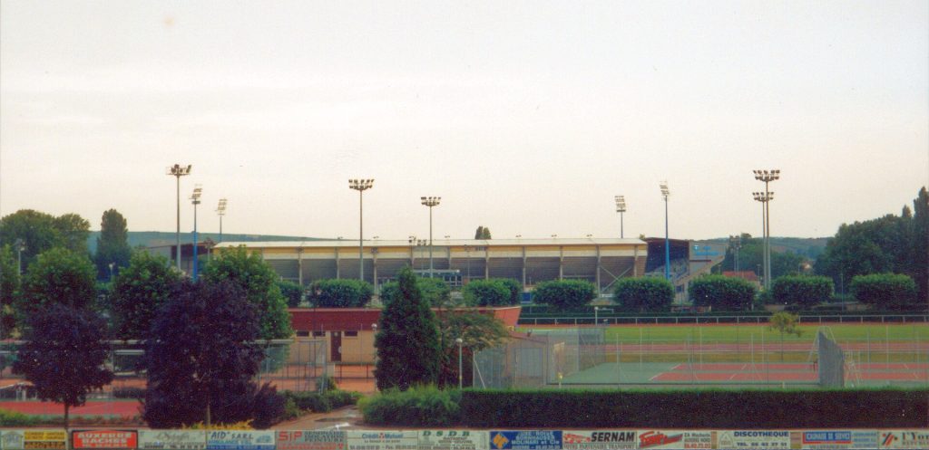 สนาม Stade de l'Abbé-Deschamps ของโอแซร์