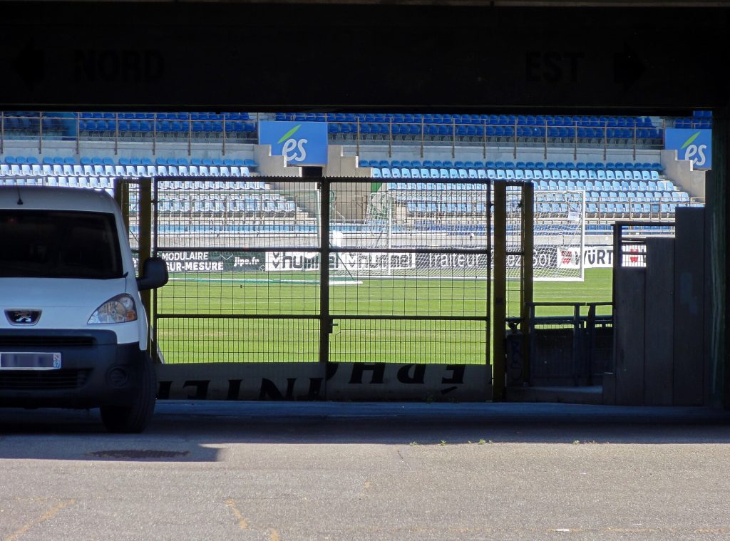 สนาม Stade de la Meinau ของสตราสบูร์ก