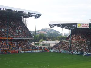 สนาม Stade Geoffroy-Guichard ของแซงต์เอเตียน
