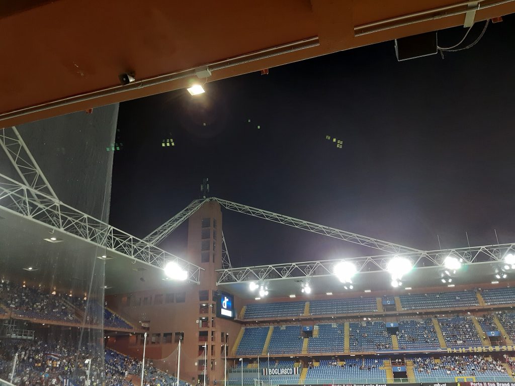 สนาม Stadio Luigi Ferraris ของเจนัว