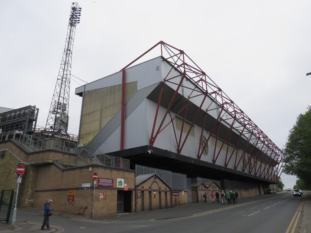 สนาม Valley Parade ของแบรดฟอร์ด ซิตี้