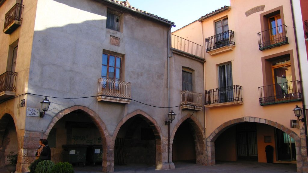 Quảng trường và các tòa nhà dân cư tại Vila-real, Tây Ban Nha
